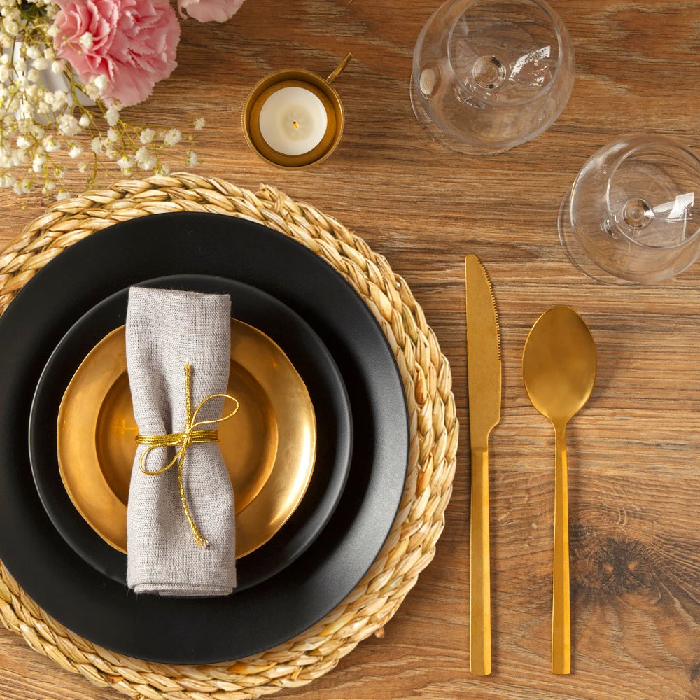 Set of 12 Natural Woven Placemats Round