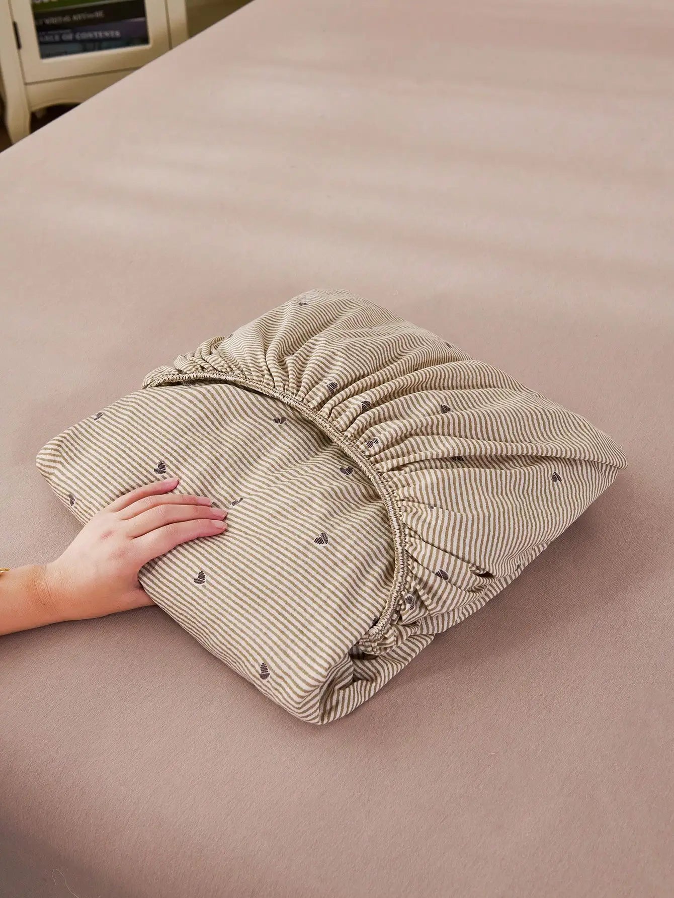 2/3pcs Khaki Striped Heart & Geometric Print Bedding Set