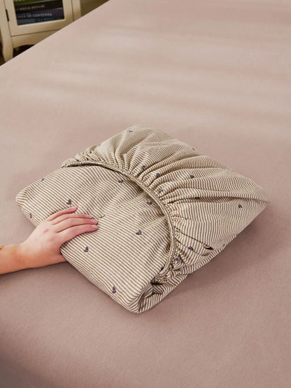 2/3pcs Khaki Striped Heart & Geometric Print Bedding Set