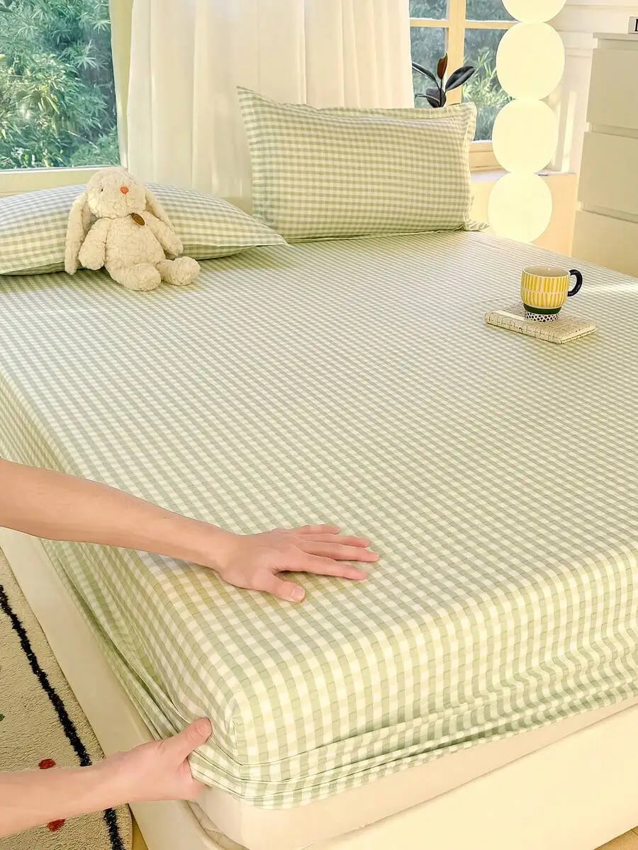 3-Piece Pink Gingham Bed Sheet Set: Fitted Sheet + 2 Pillowcases
